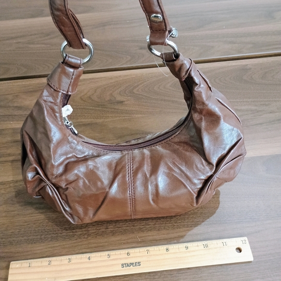 Elegant Brown Vegan Leather Shoulder Bag - Picture 1 of 3